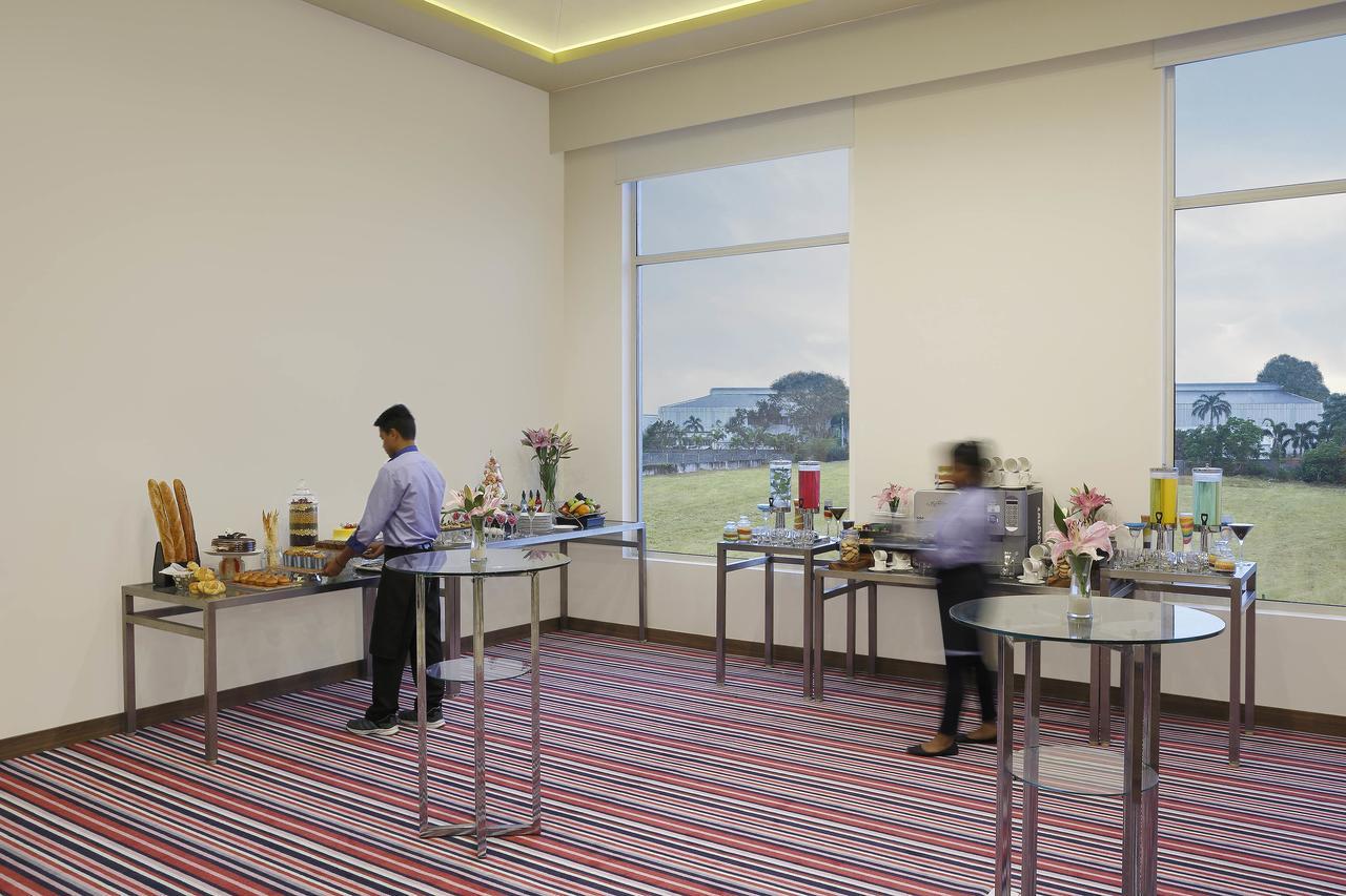 Mercure Chennai Sriperumbudur Kültér fotó
